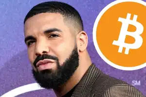 Рэпер Дрейк проиграл 500 000 долларов в биткоине в спортивной ставке.