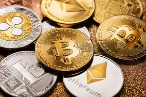 Массовые продажи BTC правительствами стран могут направить деньги в альты