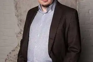 Georgy Chibisov, marketing director of the Moscow Exchange, died after falling from a yacht during a trip on the Moskva River, Baza writes.